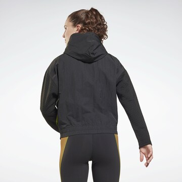 Reebok Sportjacke in Schwarz