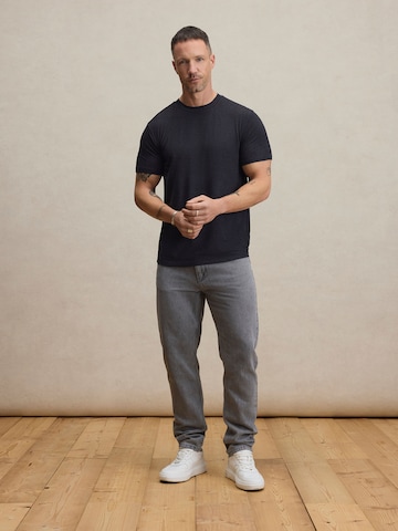 T-Shirt 'Björn' DAN FOX APPAREL en gris