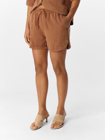 OBJECT Regular Jeans in Bruin: voorkant