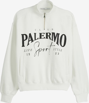 Sweat-shirt Bershka en blanc : devant