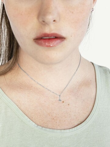 Luxenter Halsband 'Yedia' i silver
