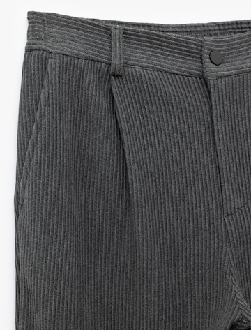 Koton Flared Chinohose in Grau