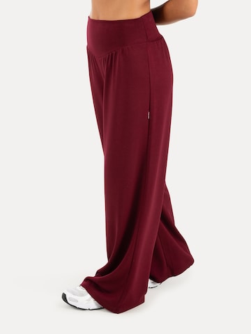 Smilodox Loosefit Broek ' Jorina ' in Rood