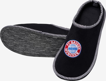 FC BAYERN MÜNCHEN Slippers in Black: front