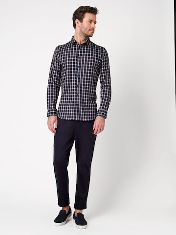 Coupe regular Chemise DESOTO en beige : devant