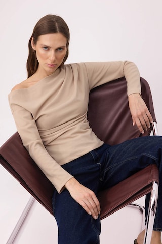 Trendyol Shirt in Beige: voorkant