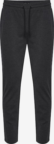 11 Project Tapered Broek in Zwart: voorkant