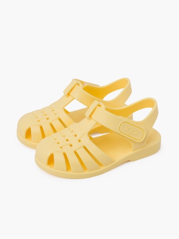 Claquettes / Tongs IGOR en beige
