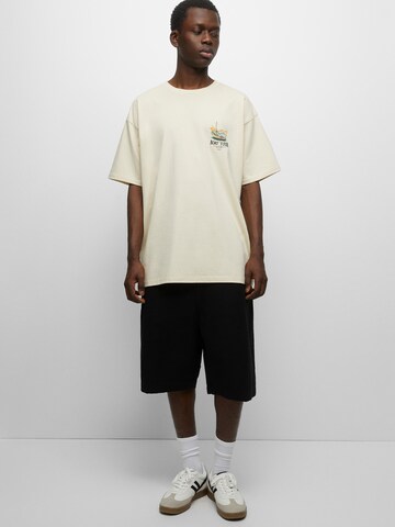 Pull&Bear T-Shirt in Beige