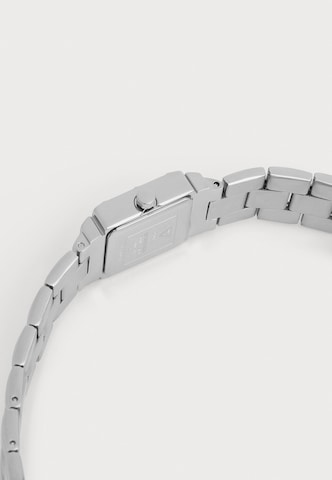 GUESS Uhr 'Taylor' in Silber
