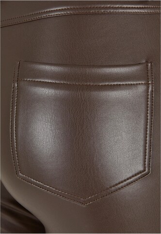Urban Classics Slimfit Hose in Braun