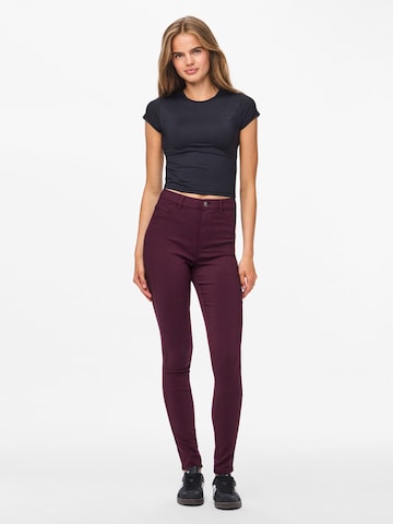 PIECES - Skinny Jeggings en rojo