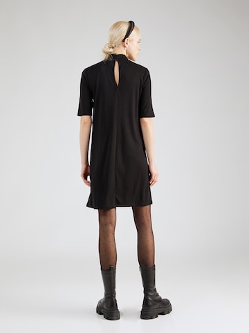 QS - Vestido en negro