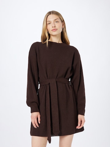 GLAMOROUS Knitted dress in Brown: front
