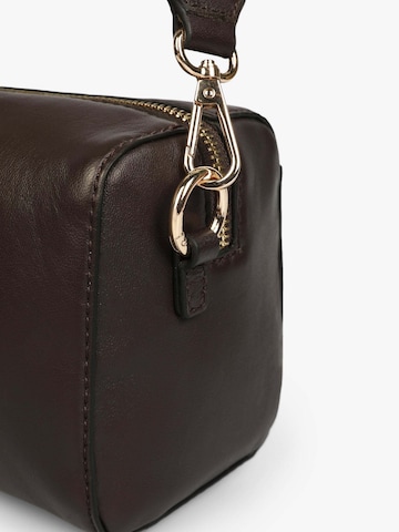Scalpers Handbag in Brown