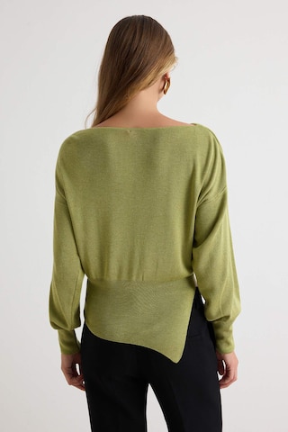 Trendyol Sweater in Green