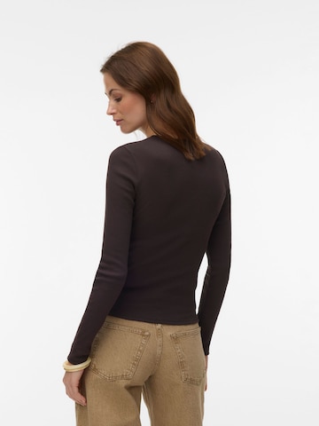VERO MODA Gebreid vest 'EMMA' in Bruin