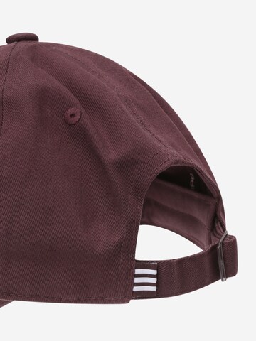 Casquette 'Trefoil' ADIDAS ORIGINALS en rouge