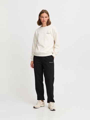 The Jogg Concept Sweatshirt ' JCSAJA SWEATSHIRT' in Beige