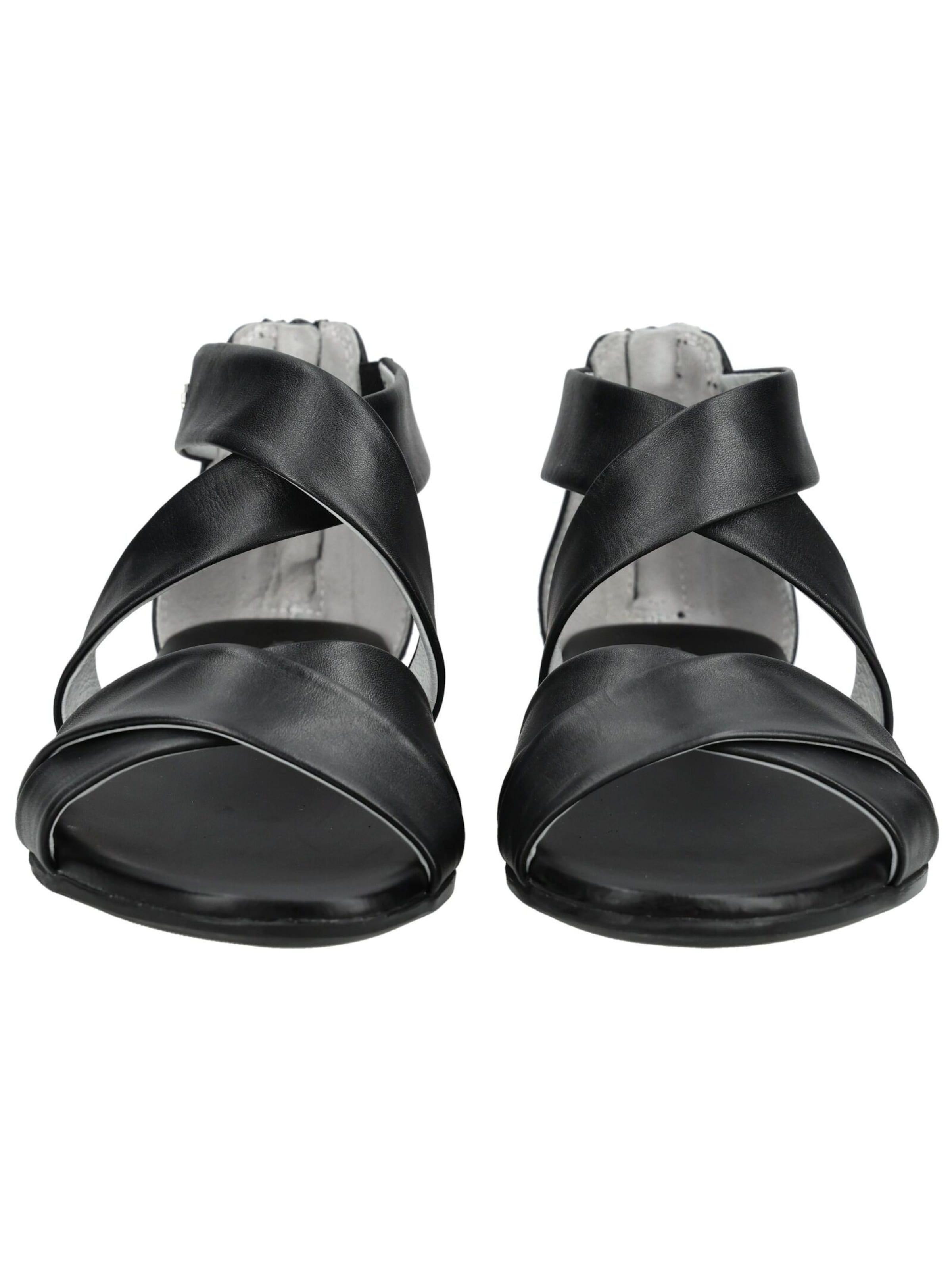 Sandalo di Nero Giardini in nero