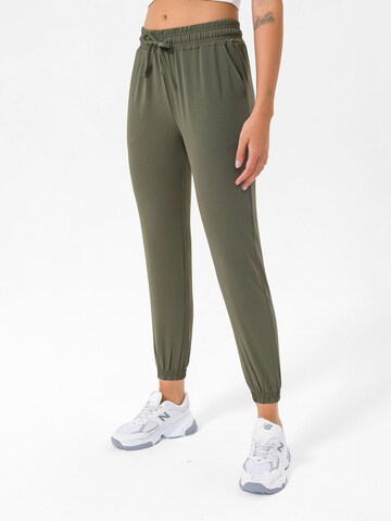 Dandalo Tapered Trousers in Green