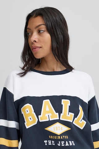 Ball Sweatshirt 'Batomasso' i hvid