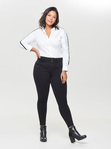 ONLY Carmakoma Skinny Jeans 'Anna' in Zwart