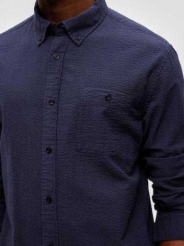 Coupe regular Chemise 'Reil' SELECTED HOMME en bleu