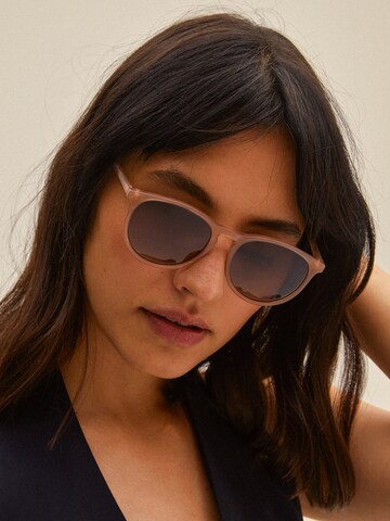 Pilgrim Sunglasses 'Sahara' in Pink
