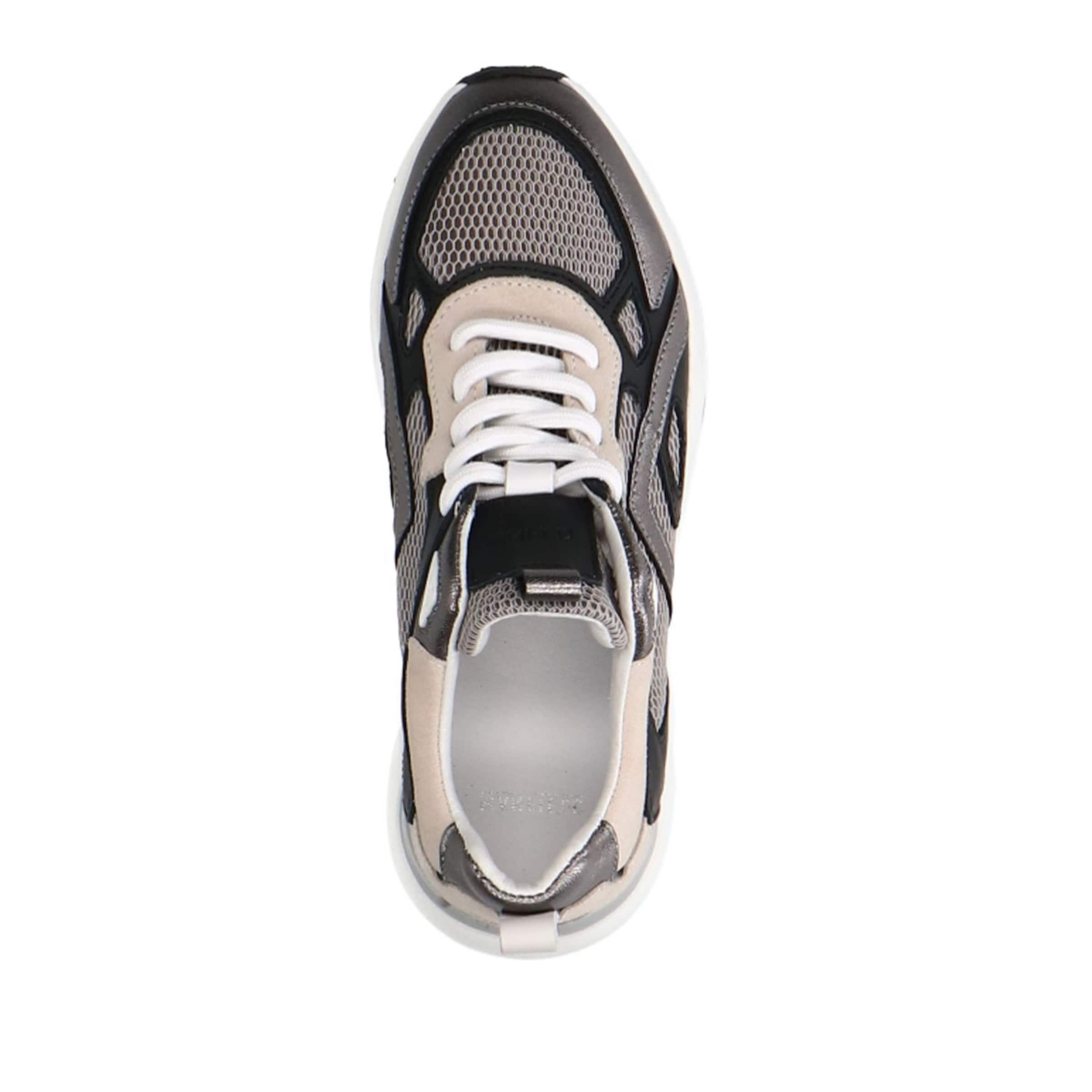MANFIELD Sneakers 'Flache' in Silver