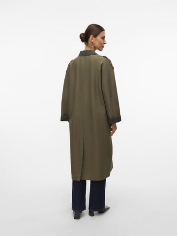 Manteau mi-saison 'LUCIAMARIA ' VERO MODA en vert