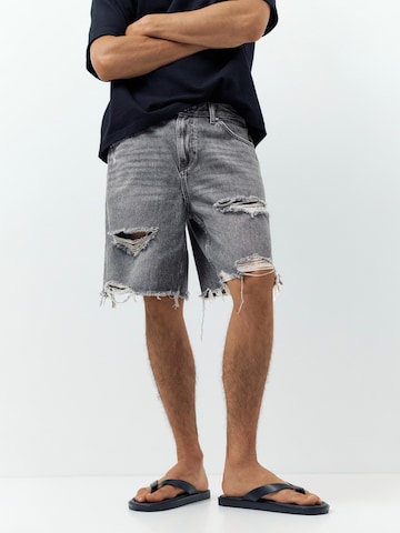 Pull&Bear Loose fit Jeans in Grey: front