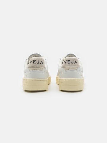 Veja Nízke tenisky 'V-90' - Biela