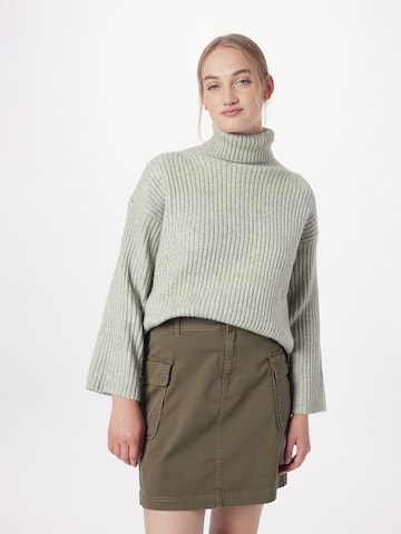 ABOUT YOU Пуловер 'Caya' в зелено: отпред