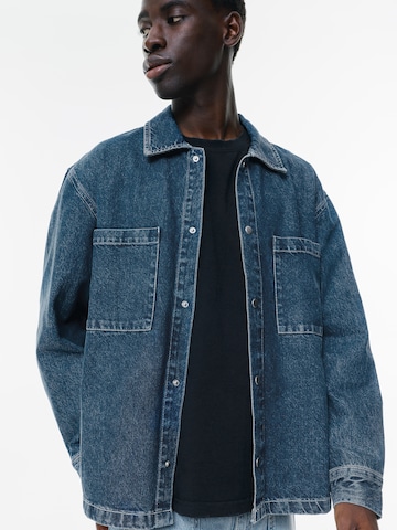 Veste mi-saison Pull&Bear en bleu