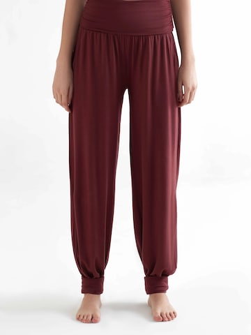 True North Loose fit Pants 'Yogahose' in Red