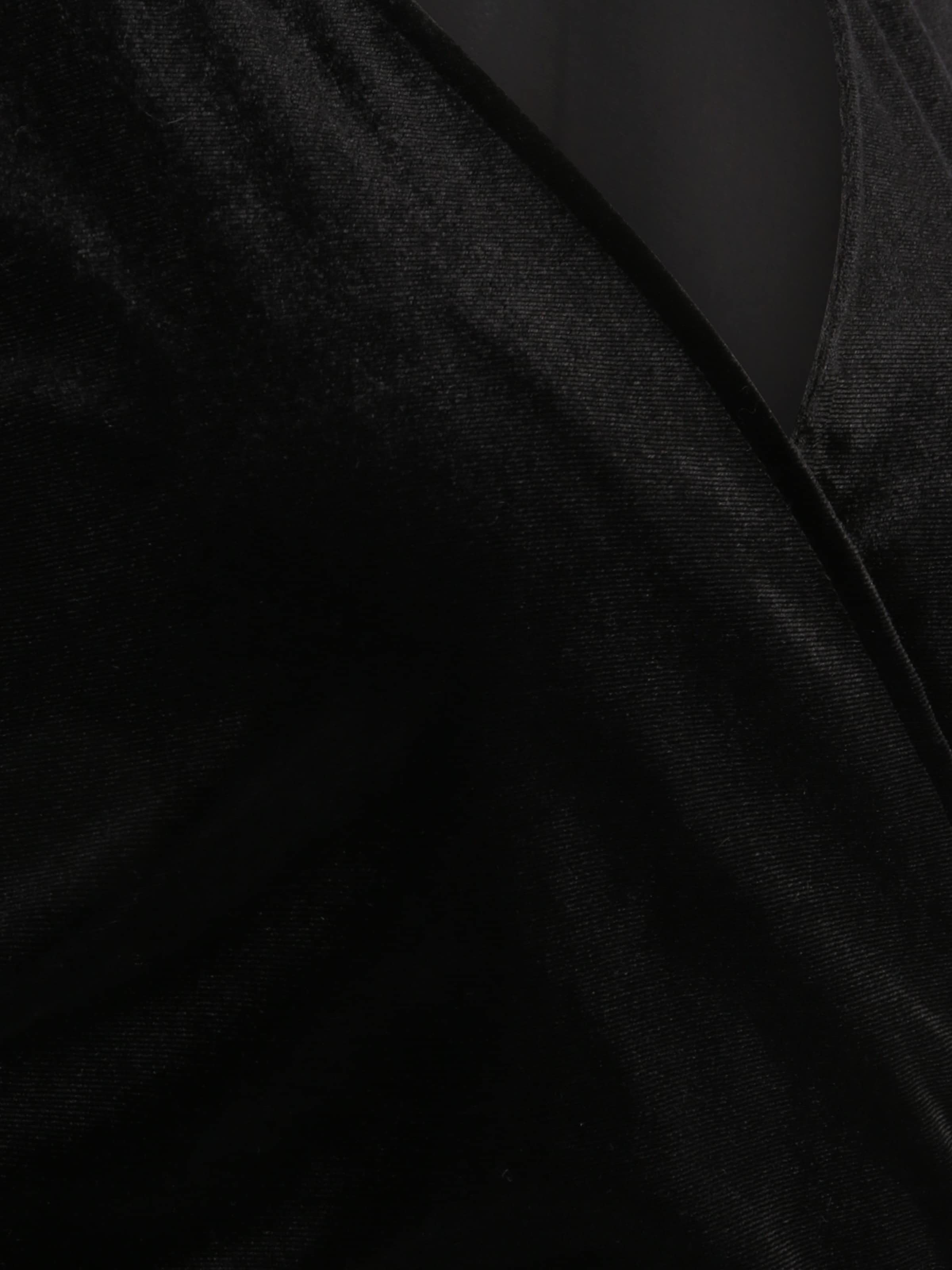 Vero Moda Tall Cocktailmekko 'Carly' värissä musta