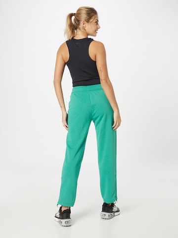 Regular Pantalon de sport ESPRIT en vert