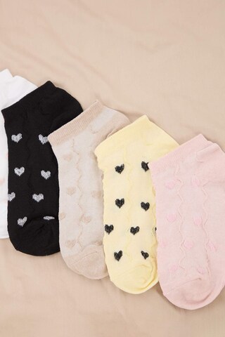 Chaussettes Trendyol en beige