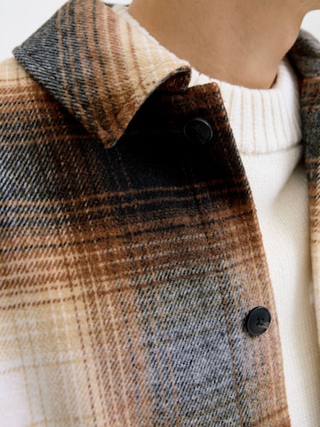 JACK & JONES Regular fit Button Up Shirt in Brown