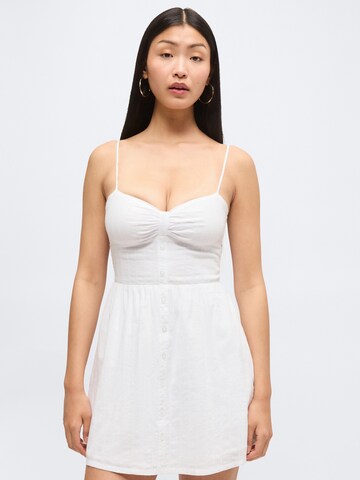 HOLLISTER Letní šaty – bílá: přední strana