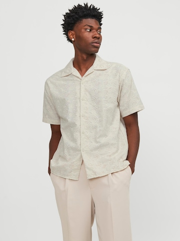 JACK & JONES - Ajuste confortable Camisa 'Havana' en beige: frente