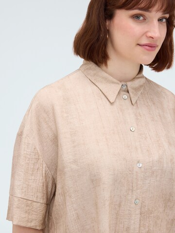 Fiorella Rubino Blouse in Beige
