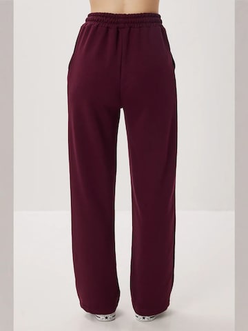 Happiness İstanbul Wide leg Sportbroek 'Jogginghose' in Lila