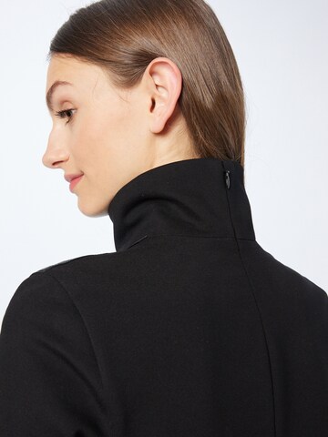 Maglietta 'Mock' di Calvin Klein in nero