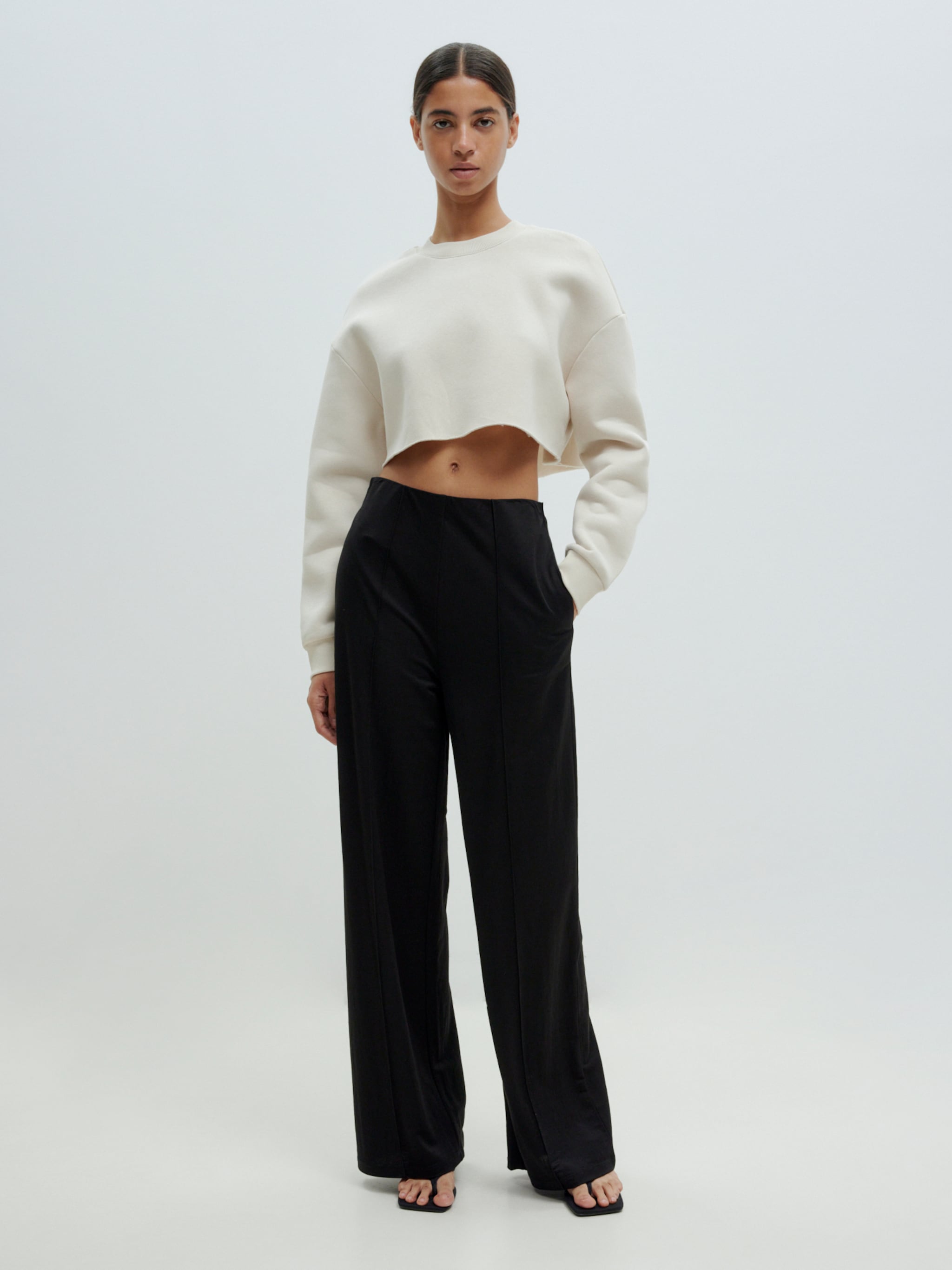 EDITED Producten Sweatshirt 'Maxie' Beige