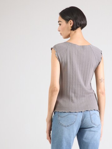 Pepe Jeans Μπλουζάκι σε γκρι: πίσω