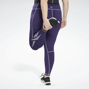 Reebok Skinny Sporthose in Lila