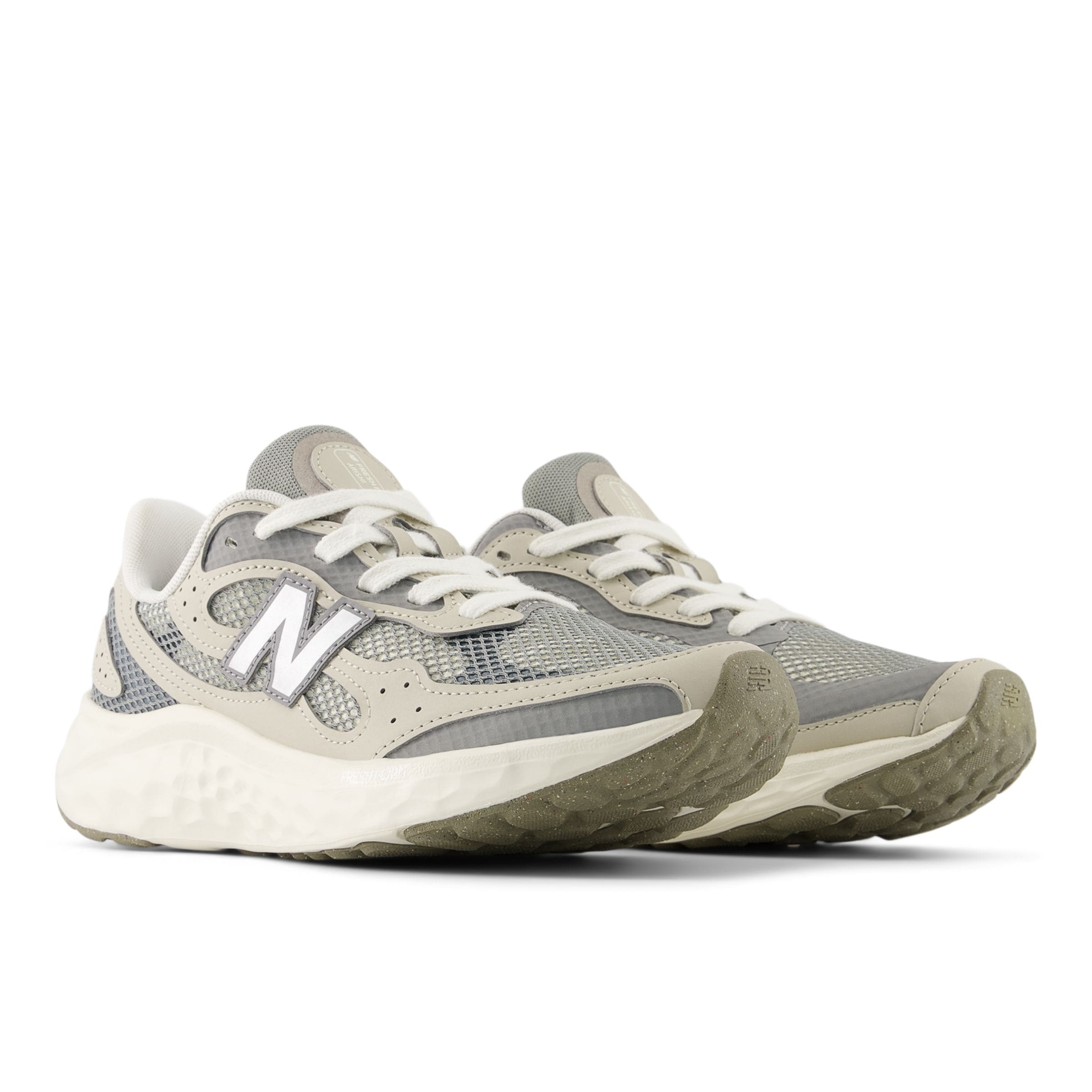 smėlio new balance Bėgimo batai 'Arishi V4'