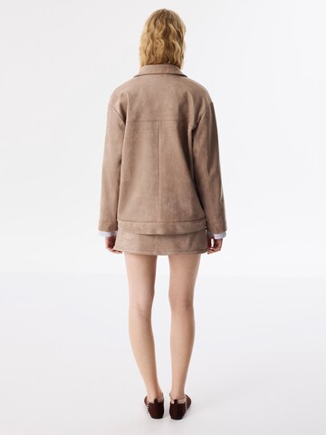 Twist Between-season jacket in Brown